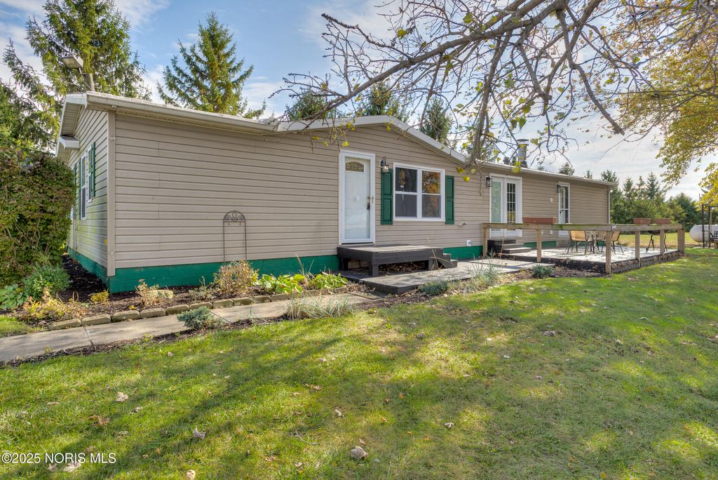 8949 Five Point Road, Perrysburg, OH 43551