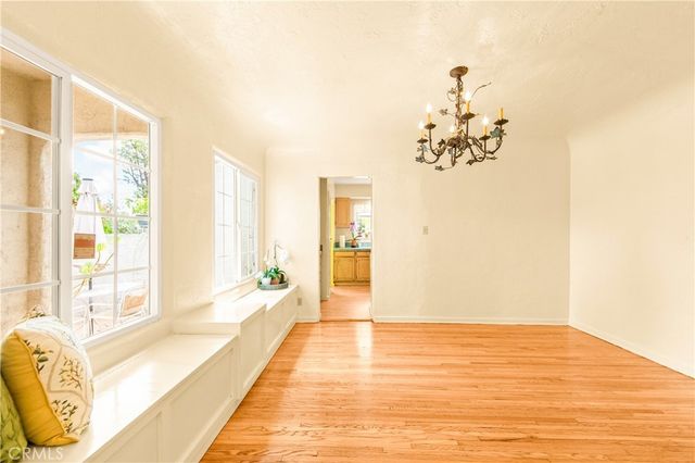 2835 Chestnut Avenue, Long Beach, CA 90806