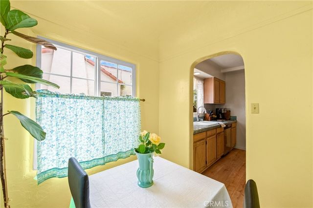 2835 Chestnut Avenue, Long Beach, CA 90806