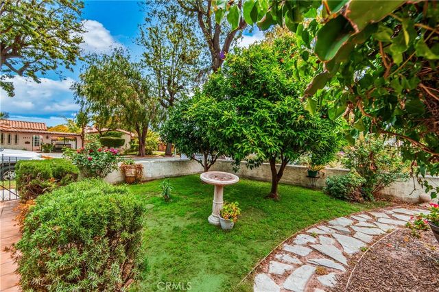 2835 Chestnut Avenue, Long Beach, CA 90806