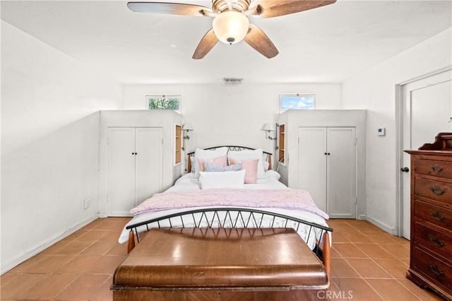 2835 Chestnut Avenue, Long Beach, CA 90806