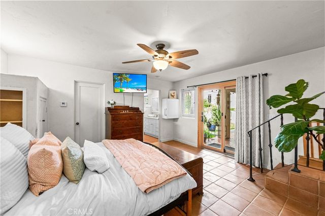 2835 Chestnut Avenue, Long Beach, CA 90806