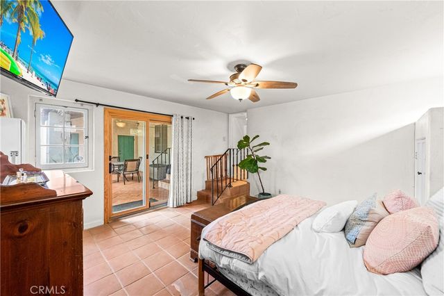 2835 Chestnut Avenue, Long Beach, CA 90806