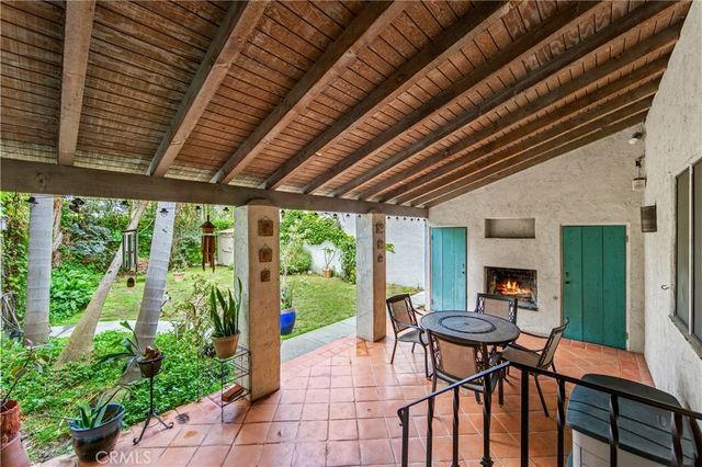 2835 Chestnut Avenue, Long Beach, CA 90806
