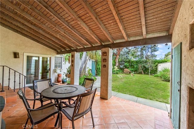 2835 Chestnut Avenue, Long Beach, CA 90806