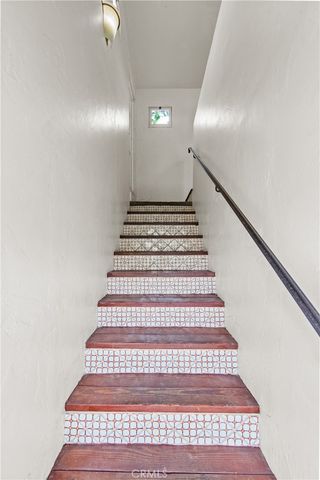 2835 Chestnut Avenue, Long Beach, CA 90806