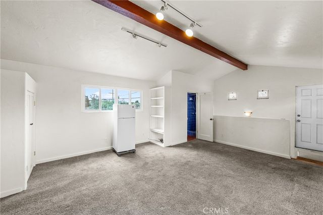 2835 Chestnut Avenue, Long Beach, CA 90806