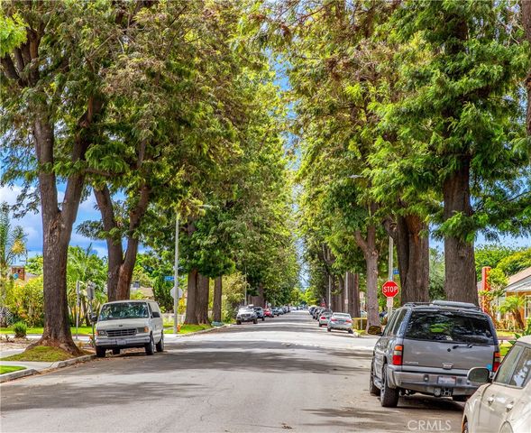 2835 Chestnut Avenue, Long Beach, CA 90806