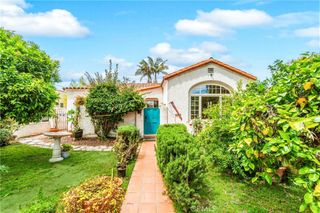 2835 Chestnut Avenue, Long Beach, CA 90806