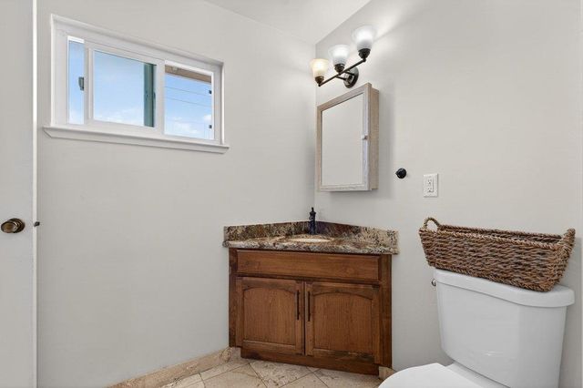 1300 Mesa Drive, Hollister, CA 95023