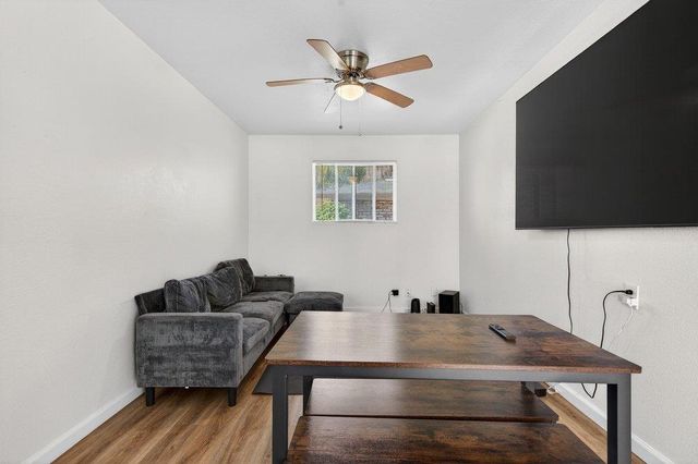 1300 Mesa Drive, Hollister, CA 95023