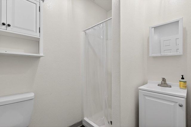 1300 Mesa Drive, Hollister, CA 95023