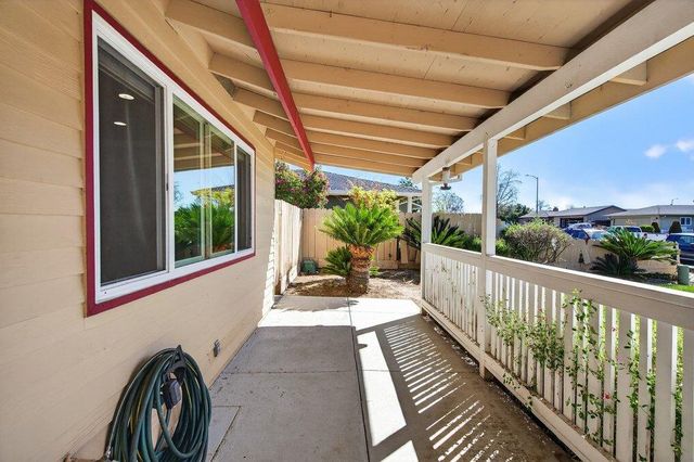 1300 Mesa Drive, Hollister, CA 95023