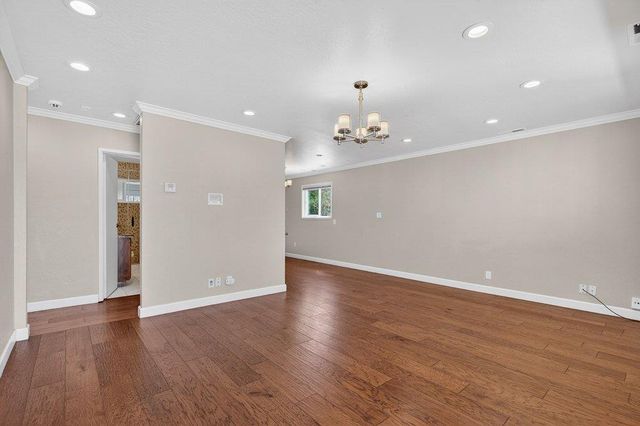 1300 Mesa Drive, Hollister, CA 95023