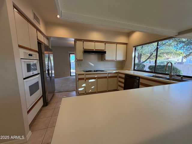 26629 S SAGEBERRY Drive, Sun Lakes, AZ 85248