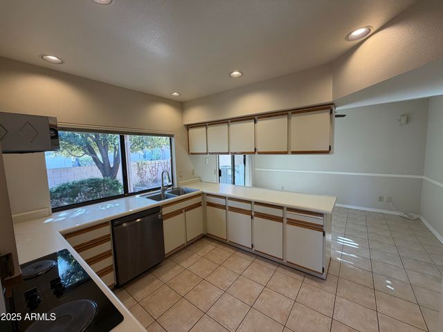 26629 S SAGEBERRY Drive, Sun Lakes, AZ 85248