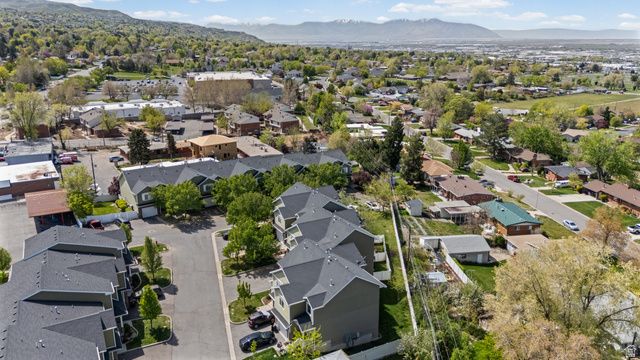 2064 S ORCHARD DR, Bountiful, UT 84010