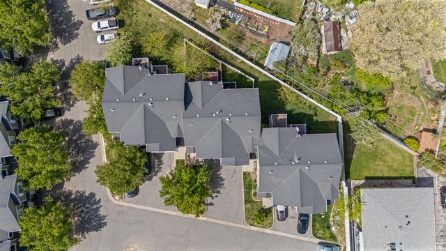 2064 S ORCHARD DR, Bountiful, UT 84010