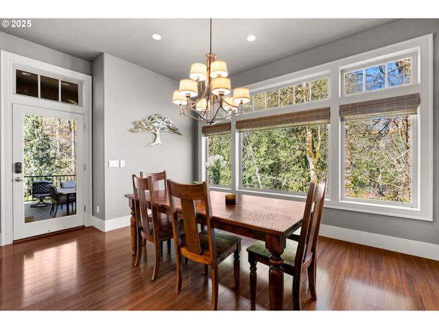 8842 Nw RYAN St, Portland, OR 97229