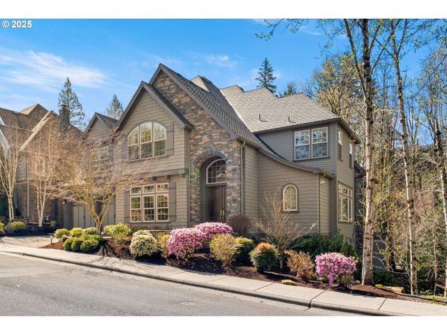 8842 Nw RYAN St, Portland, OR 97229