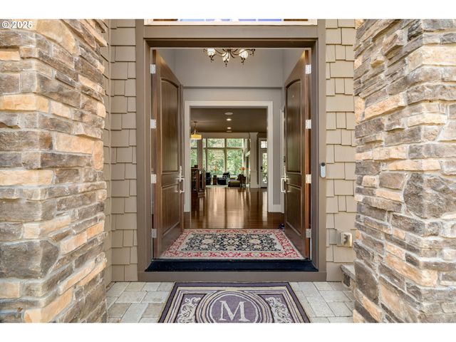 8842 Nw RYAN St, Portland, OR 97229