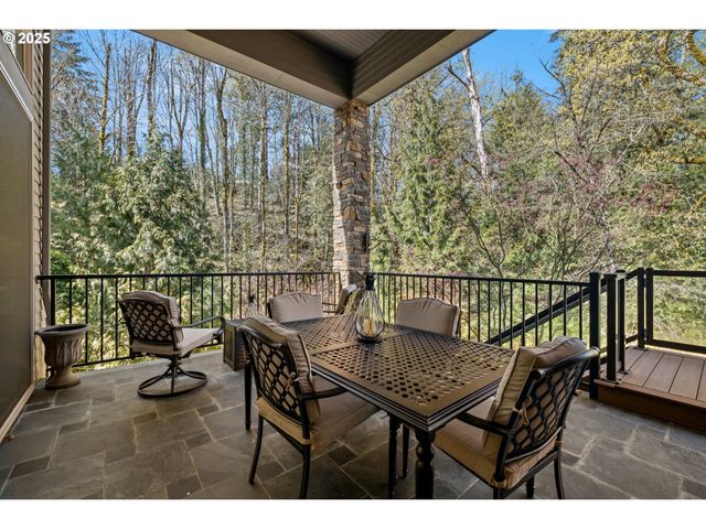 8842 Nw RYAN St, Portland, OR 97229