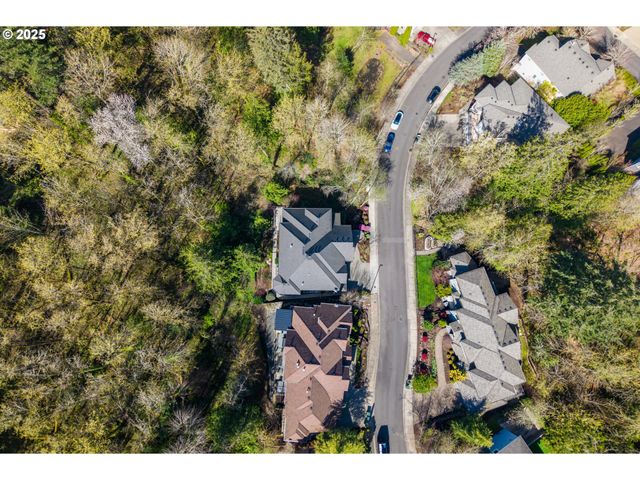 8842 Nw RYAN St, Portland, OR 97229