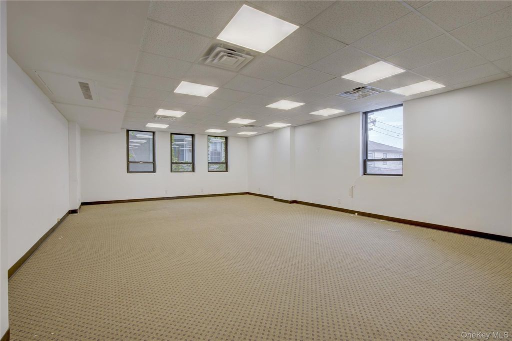 100 W Park Avenue 204, Long Beach, NY 11561 — photo 2