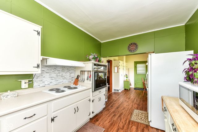 4260 S Ridgeview Road, Anderson, IN 46013