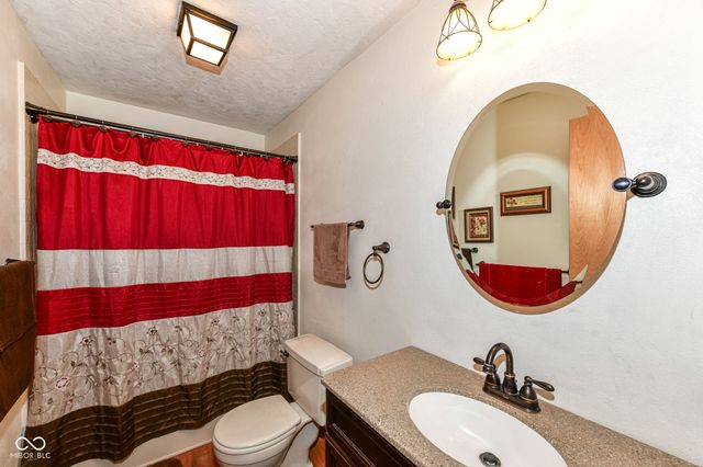 4260 S Ridgeview Road, Anderson, IN 46013
