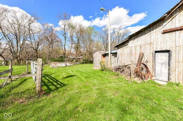 4260 S Ridgeview Road, Anderson, IN 46013