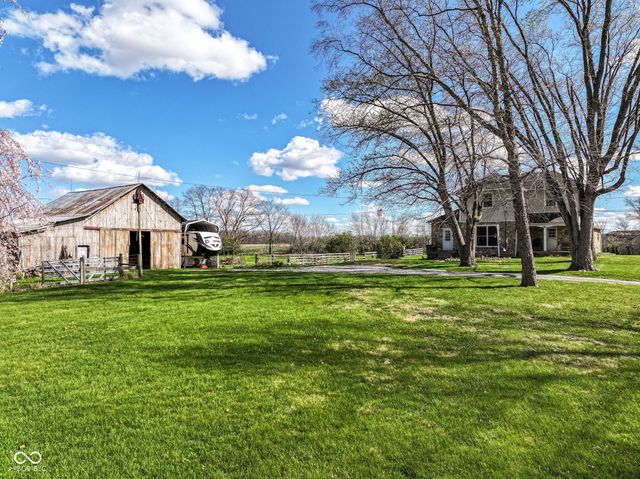4260 S Ridgeview Road, Anderson, IN 46013