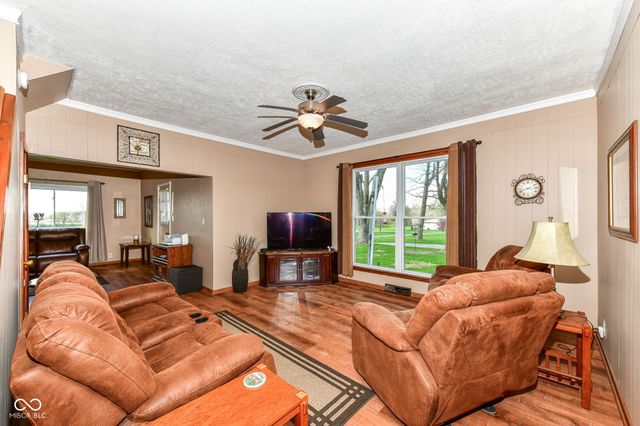 4260 S Ridgeview Road, Anderson, IN 46013