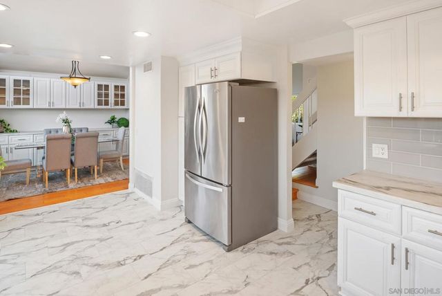 6868 Deer Hollow, San Diego, CA 92120