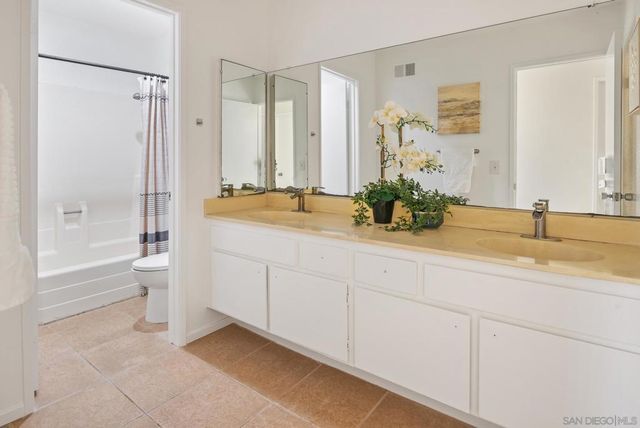 6868 Deer Hollow, San Diego, CA 92120