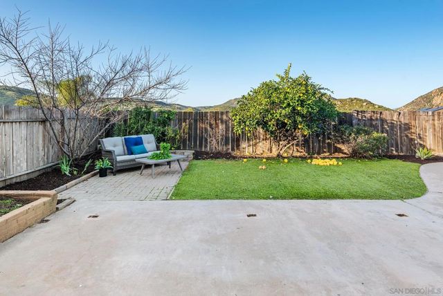 6868 Deer Hollow, San Diego, CA 92120