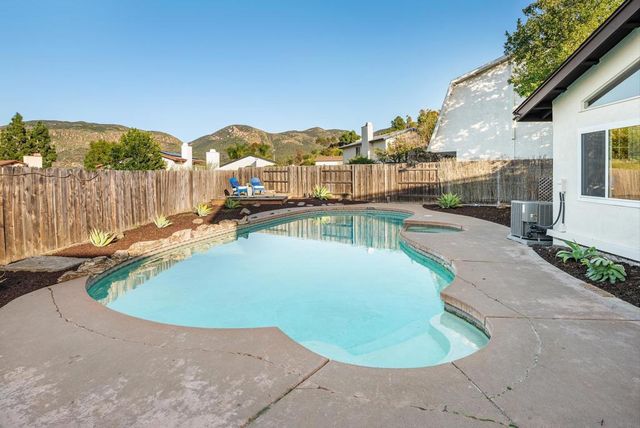 6868 Deer Hollow, San Diego, CA 92120