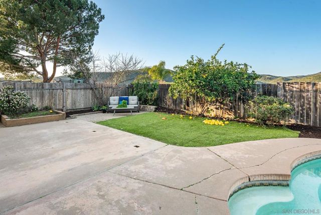 6868 Deer Hollow, San Diego, CA 92120