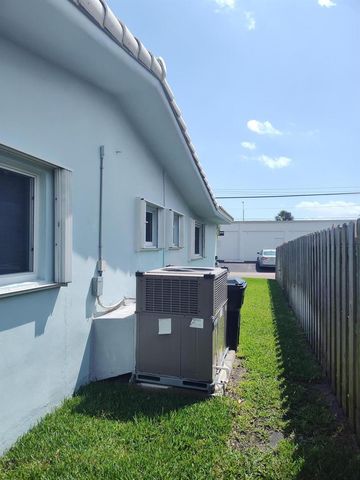 2248 NE 37th Street, Lighthouse Point, FL 33064