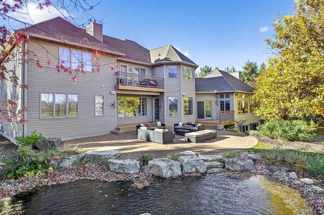 8224 GOLF COURSE DRIVE, Neenah, WI 54956