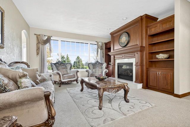 8224 GOLF COURSE DRIVE, Neenah, WI 54956