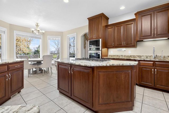 8224 GOLF COURSE DRIVE, Neenah, WI 54956