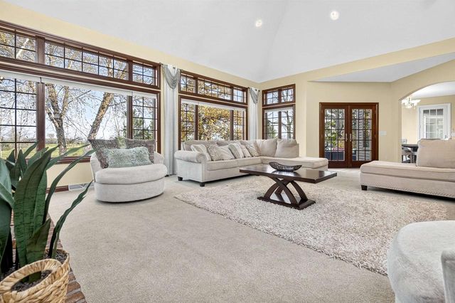 8224 GOLF COURSE DRIVE, Neenah, WI 54956