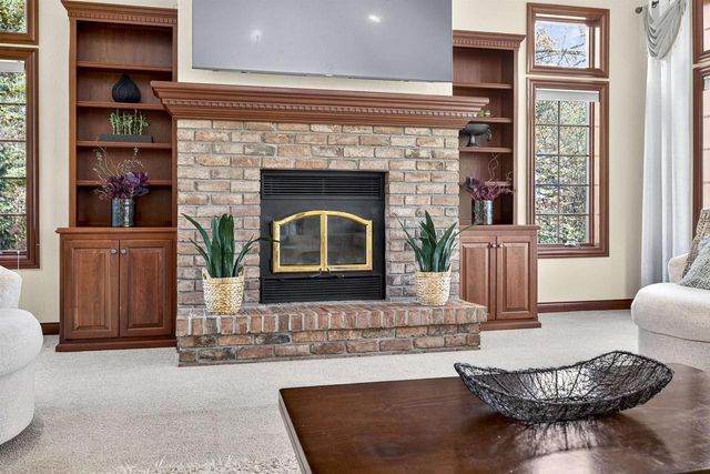 8224 GOLF COURSE DRIVE, Neenah, WI 54956