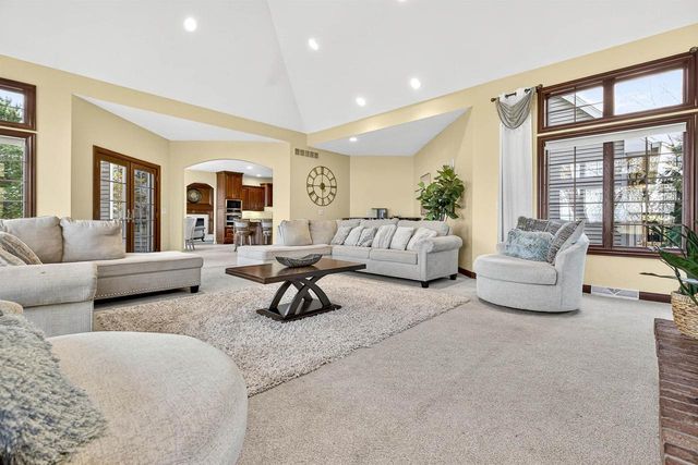 8224 GOLF COURSE DRIVE, Neenah, WI 54956