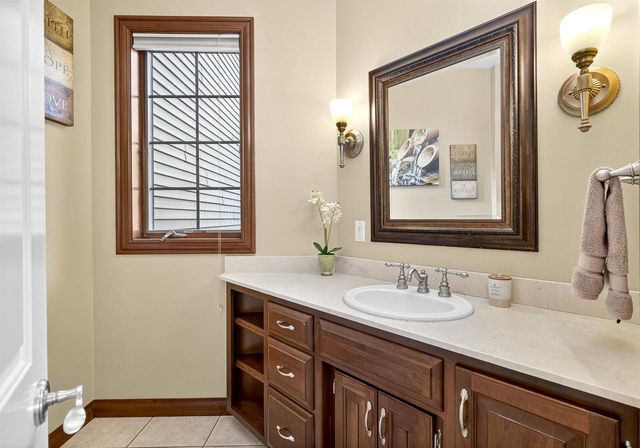 8224 GOLF COURSE DRIVE, Neenah, WI 54956