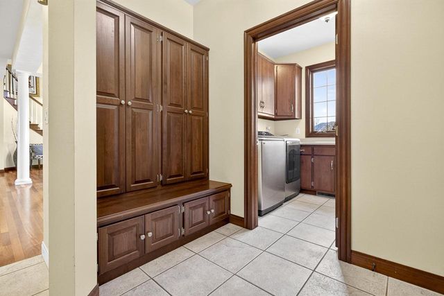 8224 GOLF COURSE DRIVE, Neenah, WI 54956