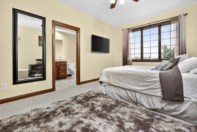 8224 GOLF COURSE DRIVE, Neenah, WI 54956