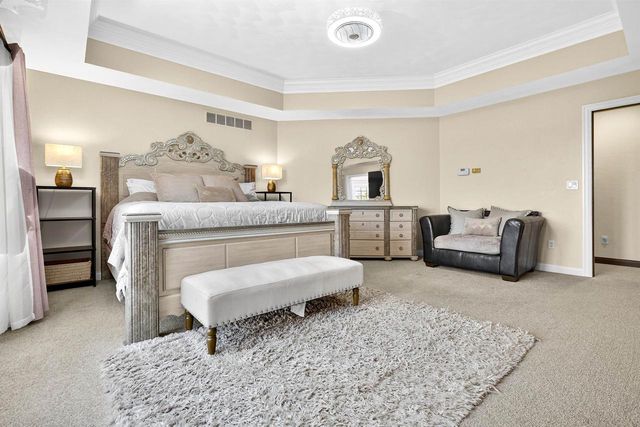 8224 GOLF COURSE DRIVE, Neenah, WI 54956