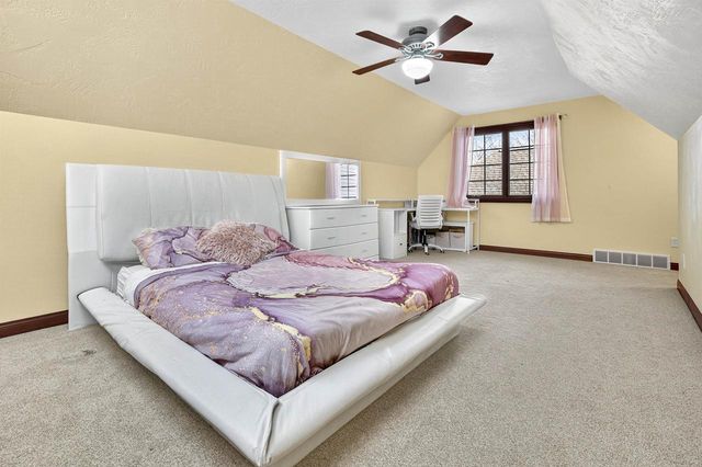 8224 GOLF COURSE DRIVE, Neenah, WI 54956